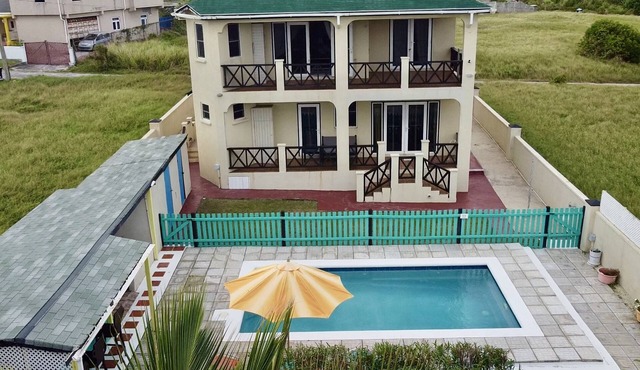 Spacious Lailamar Villa with Pool & Bar, Ocean View - Ground Floor