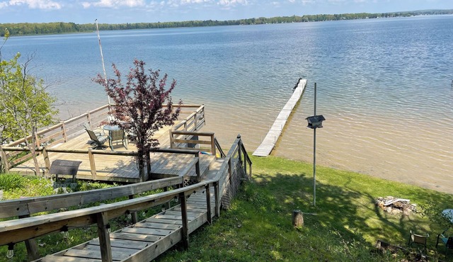 Spacious Lake Cottage!