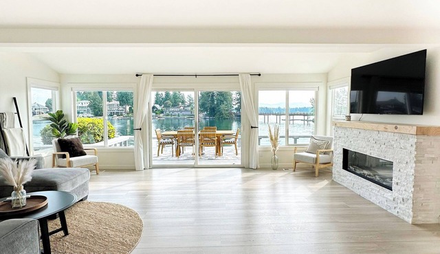 Spacious Lakefront Home w/Private Dock, Hot Tub & Fireplace