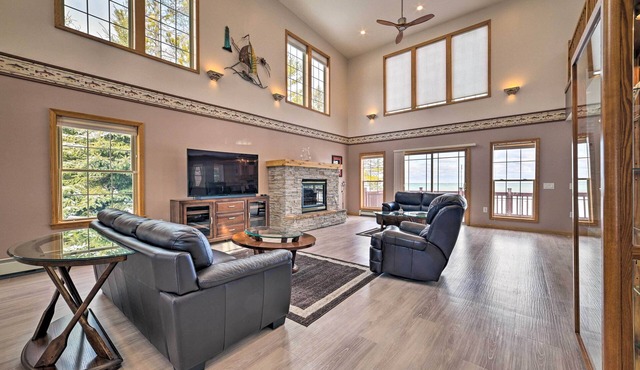 Spacious Lakefront Home w/ Sunroom & Bar!