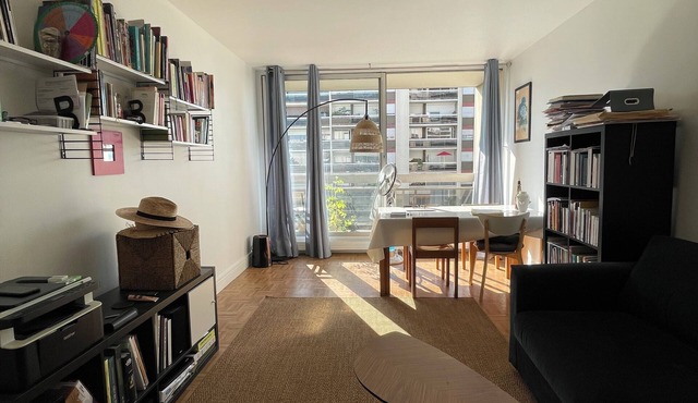 Spacious light-filled apartment in Pantin