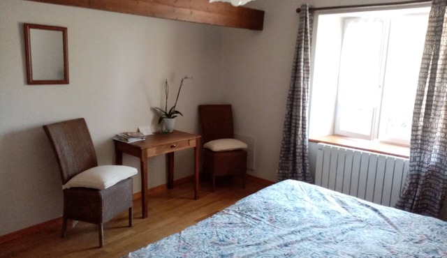 Spacious LIN Room - Breakfast included