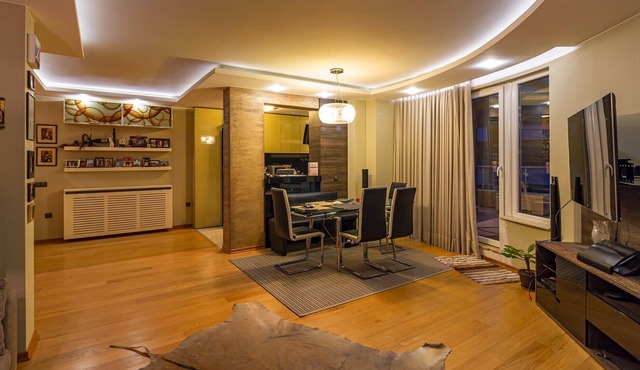 Spacious Lovely 3-Bed Apartment with big balcony