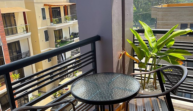 Spacious luxury one-bedroom apartment locatedin a calm environment with WiFi, AC