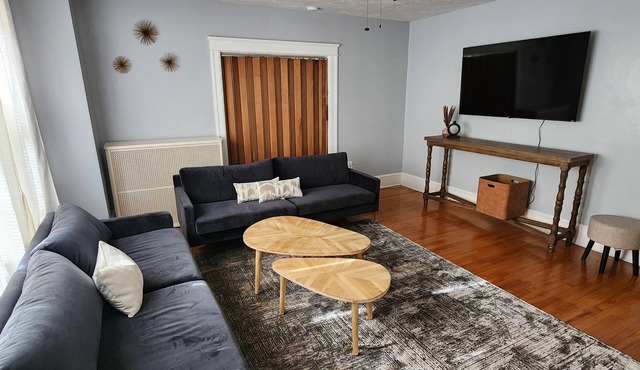 Spacious luxury 3 bedroom apartment