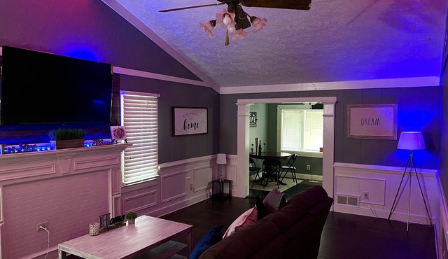 Spacious Luxury House Unit A