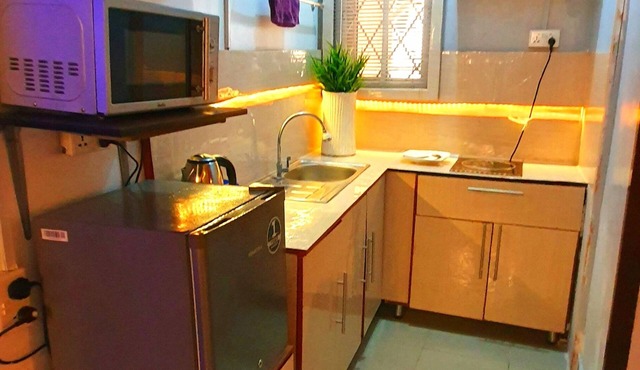 Spacious Luxury one bedroom in a quiet Estate of class