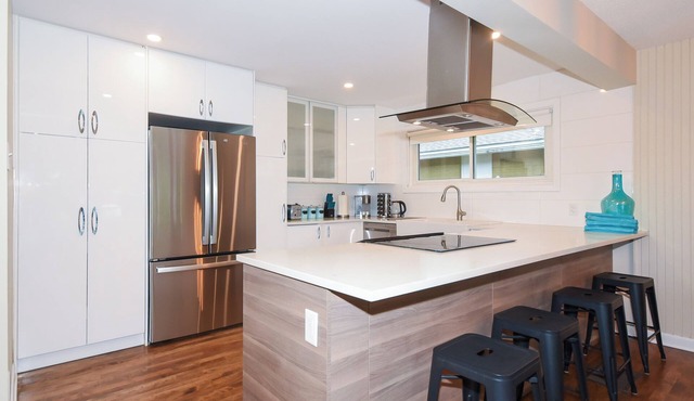 Spacious Main Lev Apt | Algonquin | 4 Beds, 2 Bath | Sleeps 8