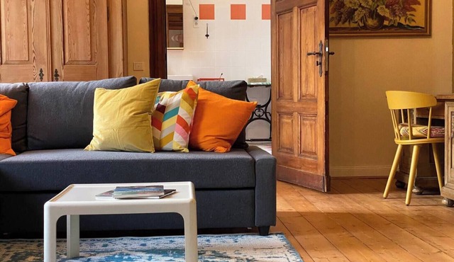 Spacious manor house apartment near the Saale and Elbe rivers