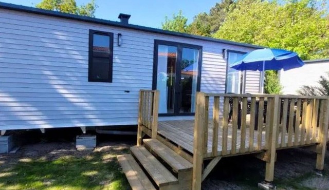 Spacious Mobile Home for 6 with Terrace