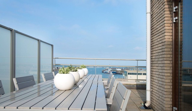 Spacious modern apartment in Scheveningen