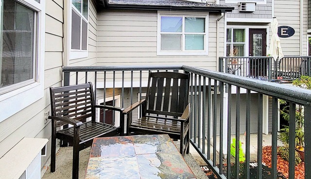Spacious Modern Condo By Columbia Waterfront