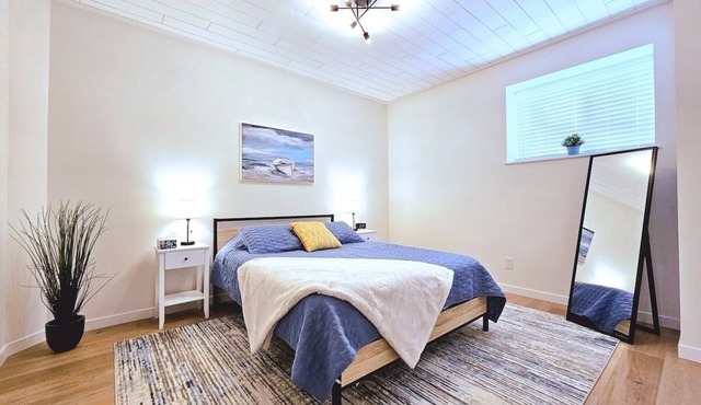 Spacious modern suite above Dale Meadows
