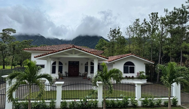 Spacious mountain villa with 5 bedrooms and brand new AC