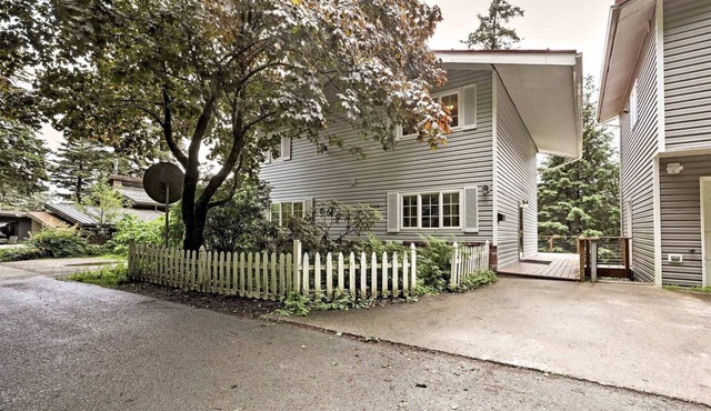 Spacious Mountain-View Retreat with Hot Tub Near Trails and Downtown in Juneau, Alaska