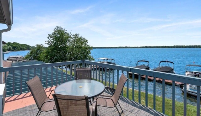 Spacious multi-level suite with Fife lake views