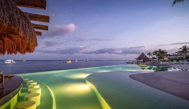 Spacious Studio at Caribbean with Beach & Pools