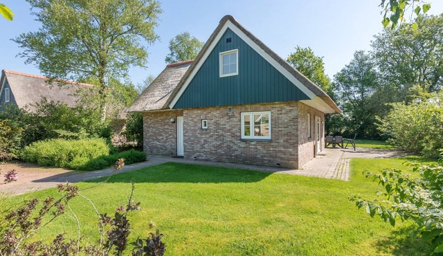 Spacious Nature Villa, Paasloo