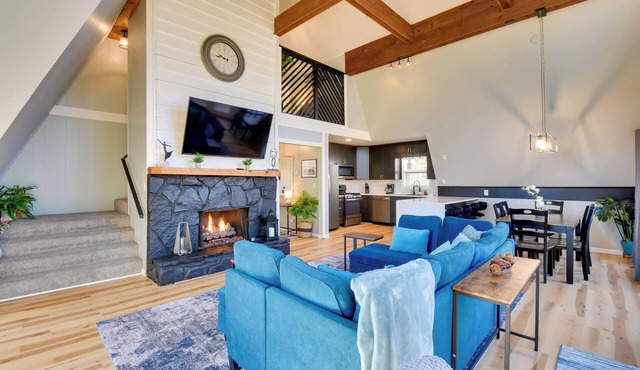 Spacious & Newly Remodeled A-Frame w/2 Decks
