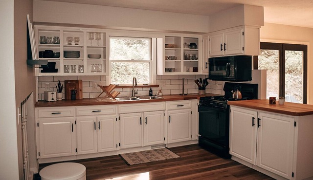 Spacious, Newly renovated home in Winesburg OH.