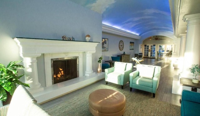 Spacious Ocean View 1-bedroom, kitchen, resort with WiFi, AC in lovely Carlsbad