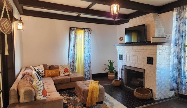 Spacious Old English style with a modern theme
