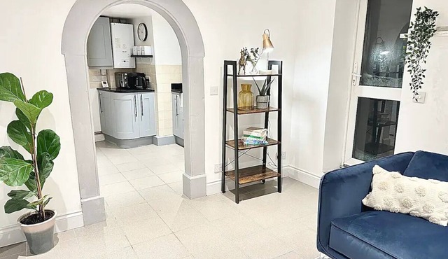 Spacious One Bedroom Cottage