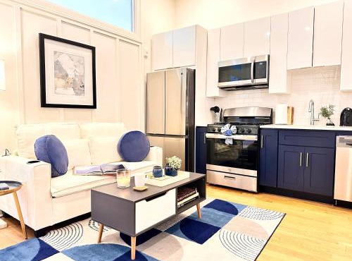 Spacious One-Bedroom in Downtown Providence, Walk to PPAC