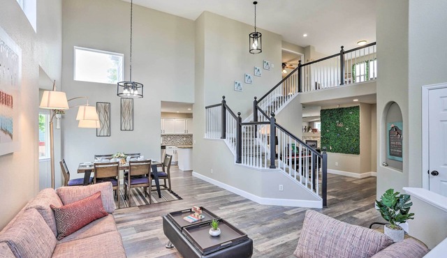 Spacious Parkview Home 12mi to Denver, Game Room