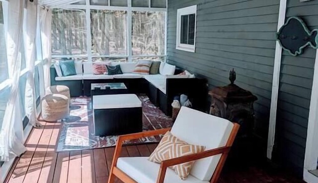 Spacious Pawtuckaway Getaway