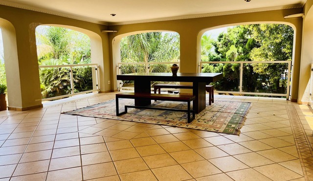 Spacious Peaceful 5 Bedroom House
