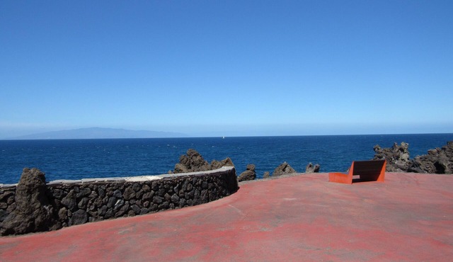 Spacious Penthouse in a lovely fisherman village