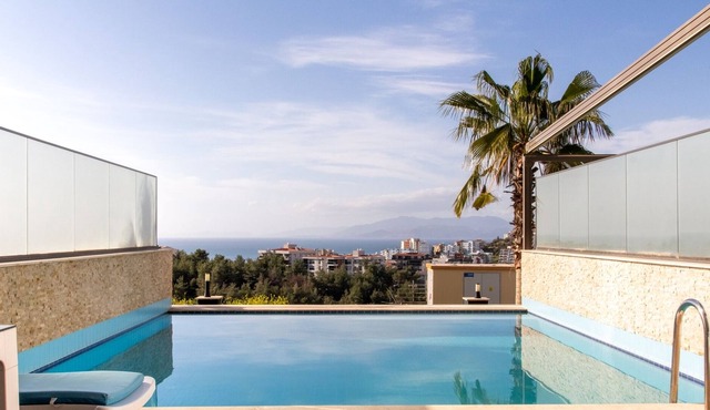 Spacious Perfect Flat with Private Pool