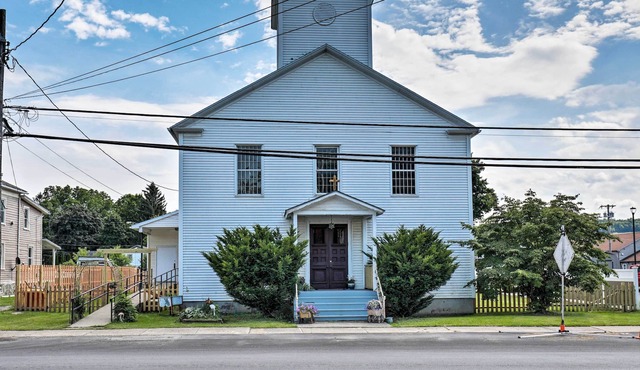 Spacious Pet-Friendly Home - Near Dundee Wineries!
