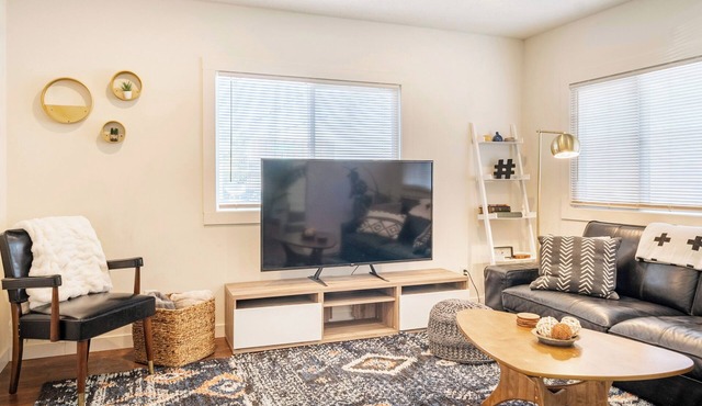 Spacious, Pet-Friendly, Fenced Yard, King Bed, Office, Primary BDR on Main Level