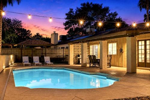 Spacious Phoenix Oasis w/Pool & Game Room