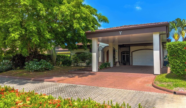 Spacious Pool House in Exclusive Gated Community