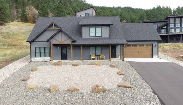 Spacious Property with Paved Roads Oversized Garage, Great Location!