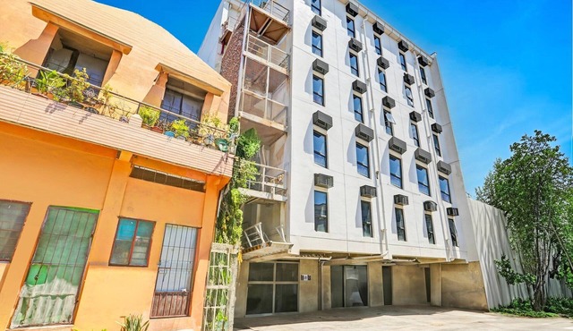 Spacious Quad Comfort Stay at Mytown Madrid