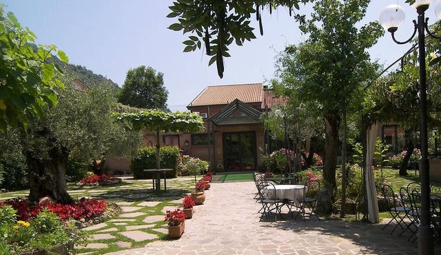 Spacious quadruple room near Montecassino
