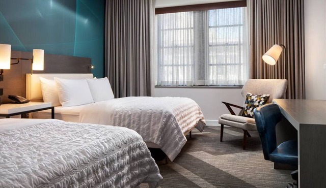 Spacious Queen Room | Pet-friendly | Onsite Parking | Downtown Houston