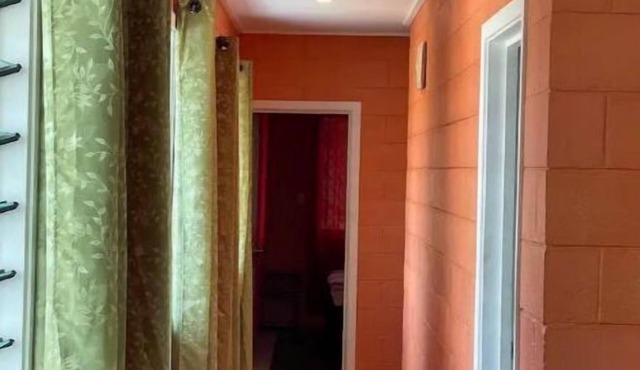 Spacious, Quiet and Fully Equipped.10 minutes drive to town