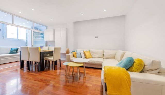 Spacious Refurbished with Parking-3BD 2BT-Retiro
