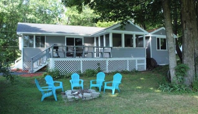 Spacious, Renovated 2-Bedroom Home on the Golf Course!