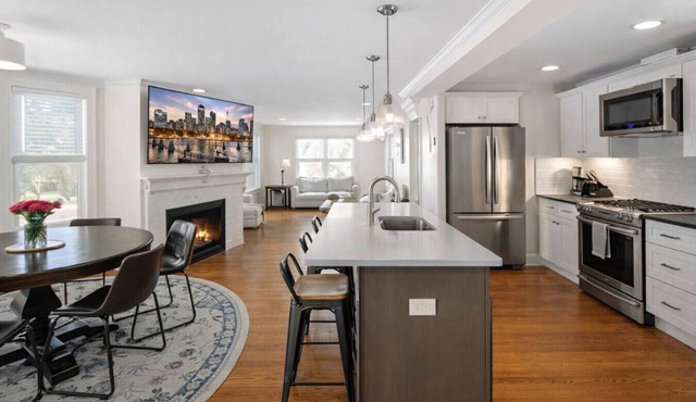 Spacious Renovated Home Minutes to City w/Parking