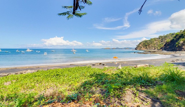 Spacious Resort Condo with Pool - Near Town