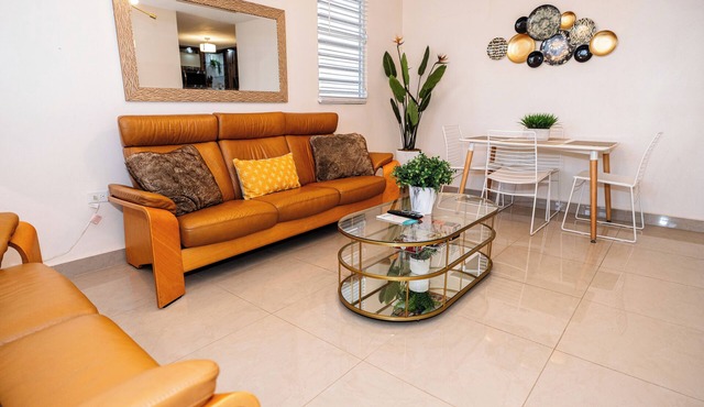 Spacious Retreat with Private Jacuzzi and Tropical Patio