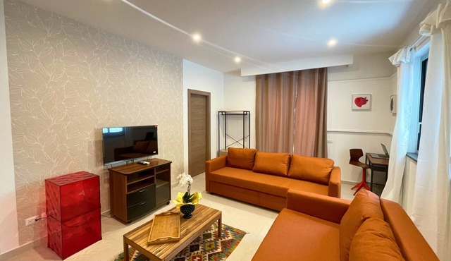 Spacious Seaside Villa for 10 People - Center of Milazzo Within Walking Distance