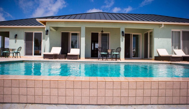 Spacious Secluded Waterfront Home with compact car