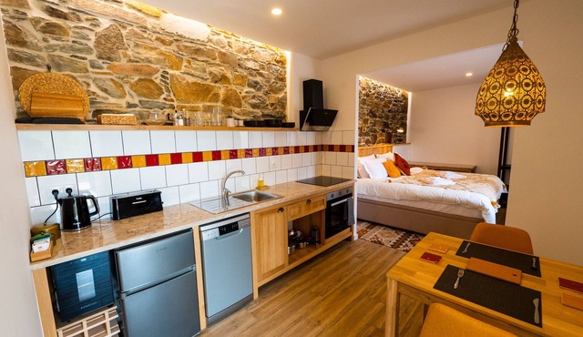 Spacious self catering 1-bedroom apartment in charming Serta.